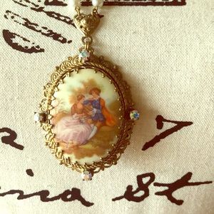 Vintage necklace. Victorian style!